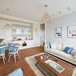 Lazienki Apartment